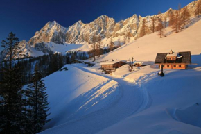 Гостиница Brandhof - Chalets am Berg  Рамзау-Ам-Дакстайн